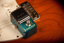 Load image into Gallery viewer, Joyo Molo-trem Tremolo Ironman Series Effects Pedal JF-325