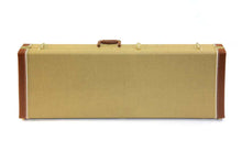 Charger l'image dans la galerie, Deluxe Tweed hardshell rectangle electric guitar case with plush interior and heavy-duty hardware