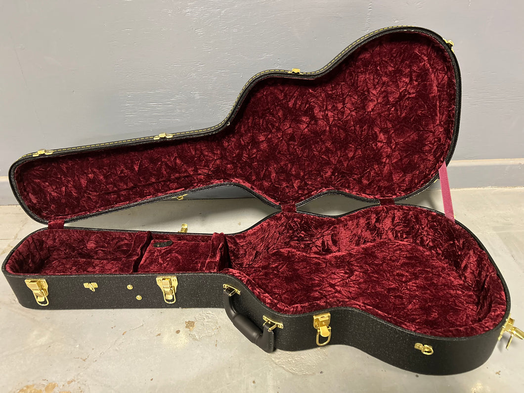 Deluxe Arch Top Hardshell Regular Acoustic Case Case (Fabriqué au Canada)