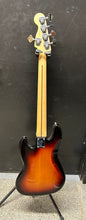 Load image into Gallery viewer, FENDER PLAYER JAZZ SUNBURST BASS® V 5 STRING - PRE OWNED
