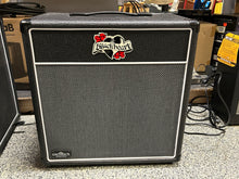 Charger l&#39;image dans la galerie, Crate Blackheart Engineering Bass Amplifier - PRE OWNED
