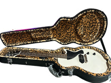 Load image into Gallery viewer, Epiphone Billie Joe Armstrong Les Paul Junior with Hardshell Case
