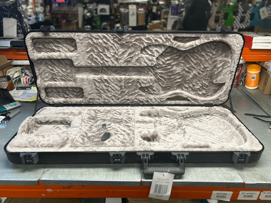 Fender - Deluxe Molded Strat®/Tele® Case-Black - OPEN BOX