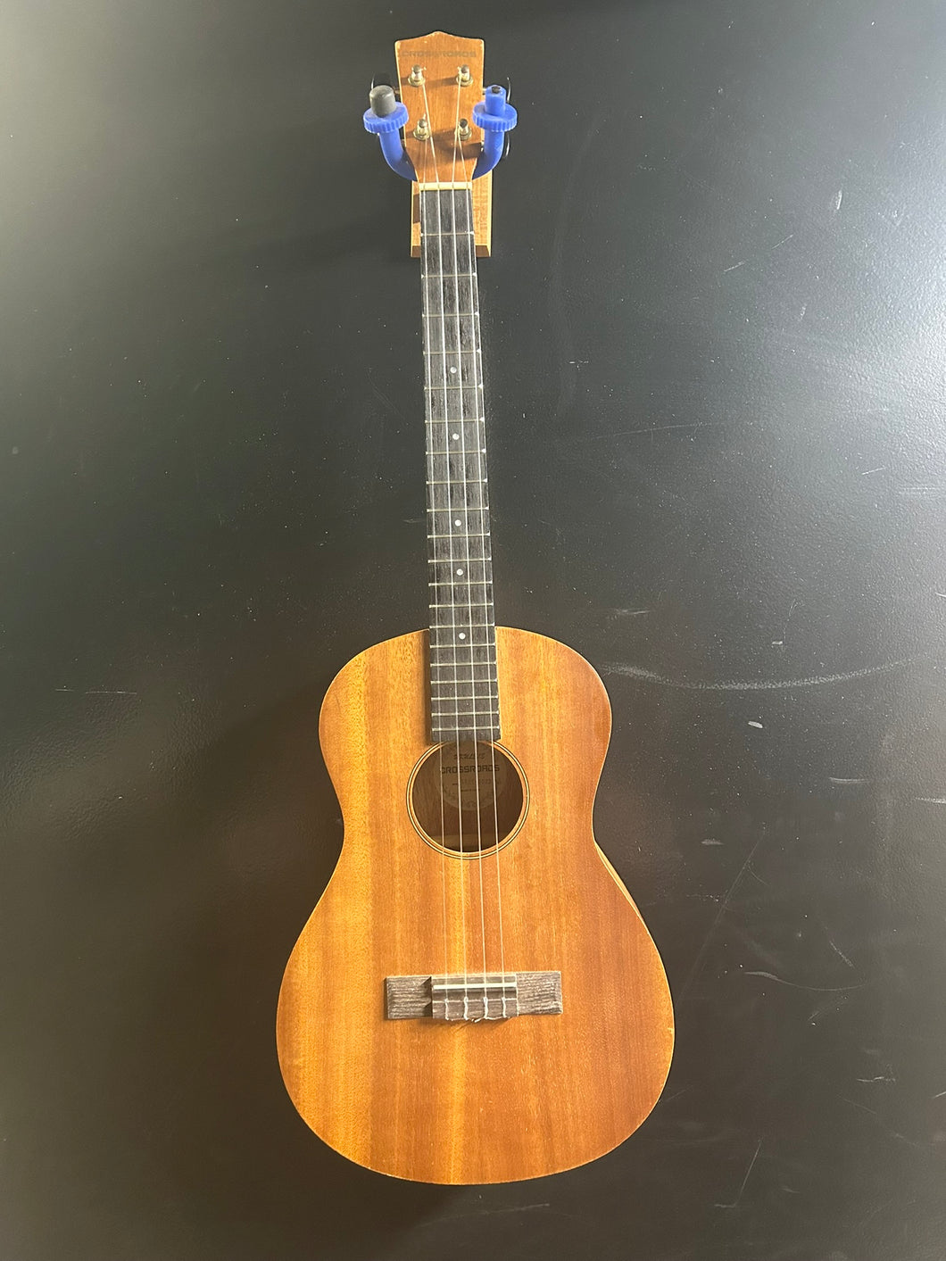 Crossroads Baritone Ukulele Mahogany  - Pre Owned