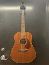 Charger l&#39;image dans la galerie, Seagull 038916 S6 Mahogany Deluxe Acoustic Electric Guitar - Made In Canada - Pre Owned
