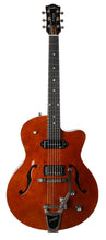 Charger l&#39;image dans la galerie, Godin 047802 / 050963 Hollow Body 5th Avenue Uptown Custom Havana Brown MADE In CANADA

