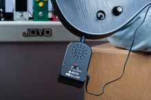 Charger l&#39;image dans la galerie, JOYO JA-01 Mini amplificateur d&#39;entraînement de guitare portable 2 WATTS, noir
