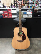 Load image into Gallery viewer, Yamaha FG800E Spruce Top Acoustic Electric Guitar with Gloss Finish &amp; Upgraded Nut &amp; Saddle - Pre Owned
